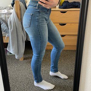 Hollister Jeans, Medium wash, high rise, super skinny with stretch